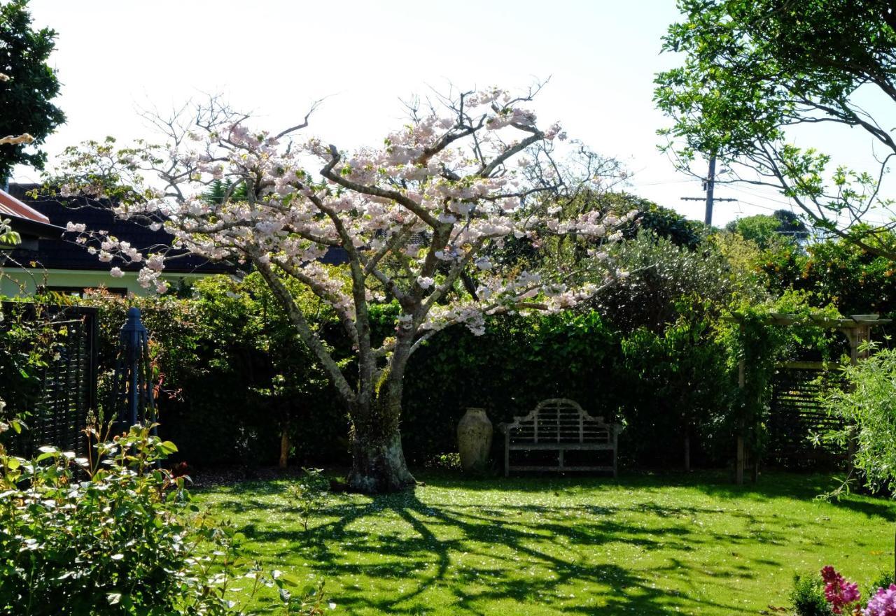 Garden Retreat Apartment Otaki Екстериор снимка